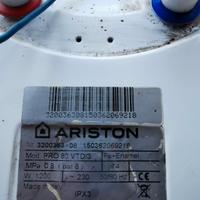 Scaldabagno elettrico accumulatore ARISTON 

