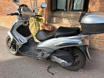 Beverly 300 ie