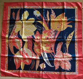 Foulard vintage in seta di S. Ferragamo 