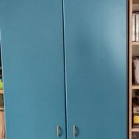 Armadio  doppia anta , più cassettiera.