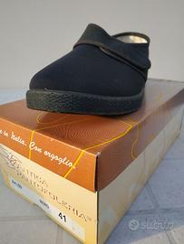 Pantofola nera nuova – numero 41