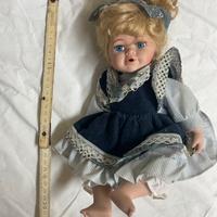 Bambola di porcellana