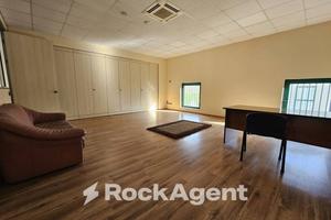 MULTILOCALE USO UFFICIO