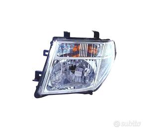 FANALE SINISTRO PER NISSAN NAVARA PICK-UP 05-08 E 