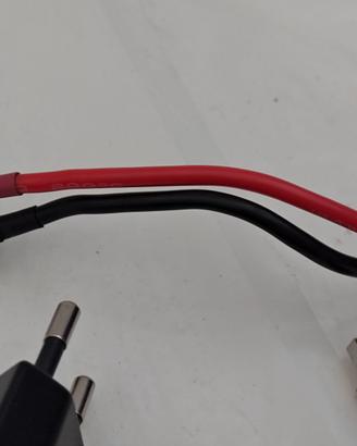 BATTERIA Ni-MH 7.2V 3000mAh + CARICABATTERIE RC