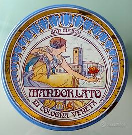 Scatole in latta grandi vintage
