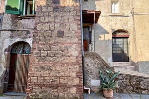 2 LOCALI A LATERA