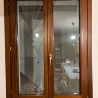 Finestra in legno, vetro doppio con camera