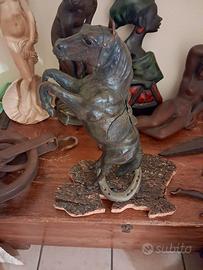 Cavallo rampante in cuoio  H. 44 cm