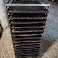 Carrello porta teglie 