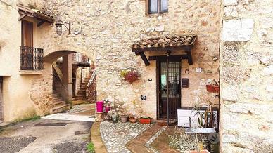 CIELOTERRA IN PIETRA ROSSA DI ASSISI IN STA