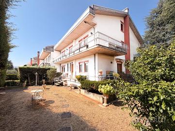 VILLA A SCHIERA A AVEZZANO