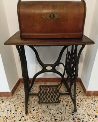 macchina da cucire antica Vintage primo '900