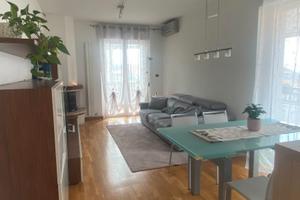 Luminoso ultimo piano con splendida terrazza