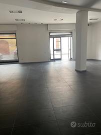 Quartu Centro Ampio Locale Commerciale C\1