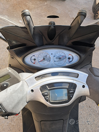 Scooter piaggio x9