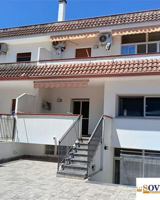CARINI BASSA: VILLA A SCHIERA SU 3 LIVELLI