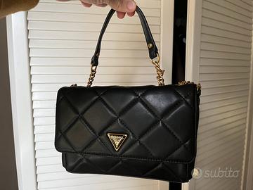 Guess Borsa a spalla trapuntata Cessiyly Black