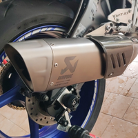 Terminale scarico akrapovic