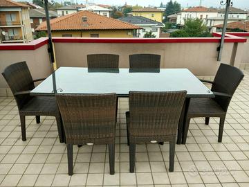 Tavolo da esterno con sedie marchio Dedon