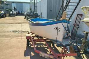 Barca Piccolo gozzo in vetroresina