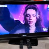 TV 32" TOSHIBA REGZA