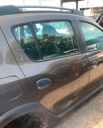 FIANCATA DESTRA DACIA SANDERO STEPWAY 2019 PER RIC