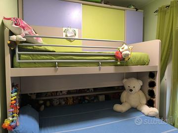 LETTO A CASTELLO CON SOPPALCO SCORREVOLE E ARMADIO