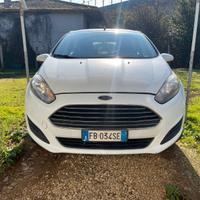 FORD Fiesta 6ª serie - 2015