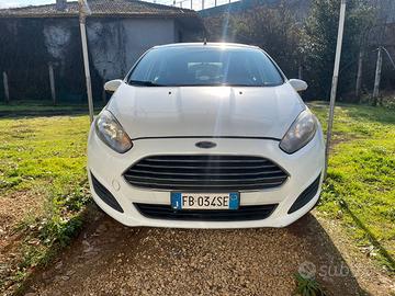 FORD Fiesta 6ª serie - 2015