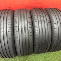 215 65 17 Gomme Estive 2021 95% GoodYear 215 65R17