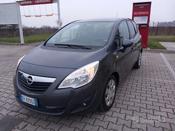 Opel Meriva 1.3 Diesel con 190000 km 