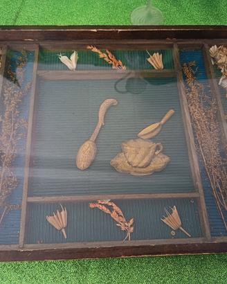 vassoio vintage in legno e vetro con decorazione 