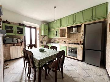 CASA DI CORTE A COMERIO