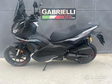Aprilia SR GT 200 400