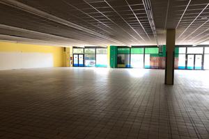 NEGOZIO A TRESCORE BALNEARIO