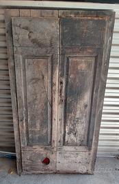 Portone ingresso antico
