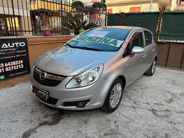opel corsa d 1.0 benzina con 100 mila km