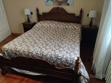 Condividi Letto matrimoniale antico