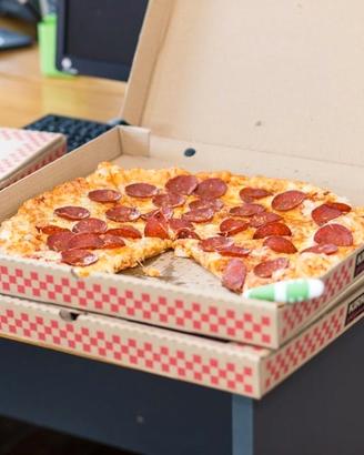 44M pizza asporto con posti a sedere - no bar