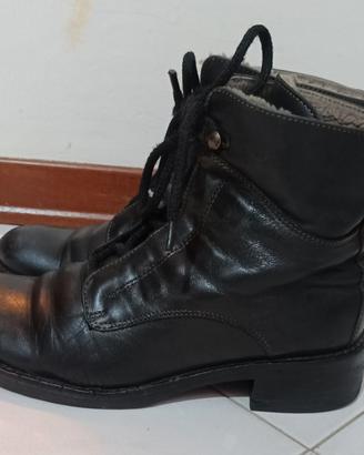 Stivaletti/Anfibi da Donna Vera pelle N 37.