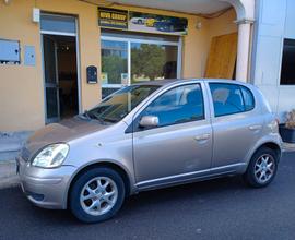 Toyota Yaris 1.0i 16V cat 5 porte NEOPATENTATI