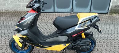 Aprilia SR 