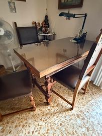 Scrivania vintage in legno massello e piano vetro