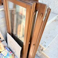 Finestra a 3 ante con telaio