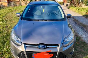 ford focus 3a serie 2011 con Motore Nuovo