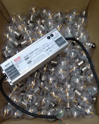 lampade LED attacco E27 