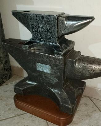 Incudine  Sovietico Urss Cm.40 Kg, 26 /100