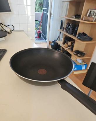 padella Tefal wok 28cm per cucinare