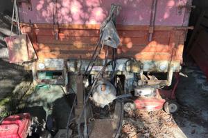 Carrello agricolo per trattore mono asse